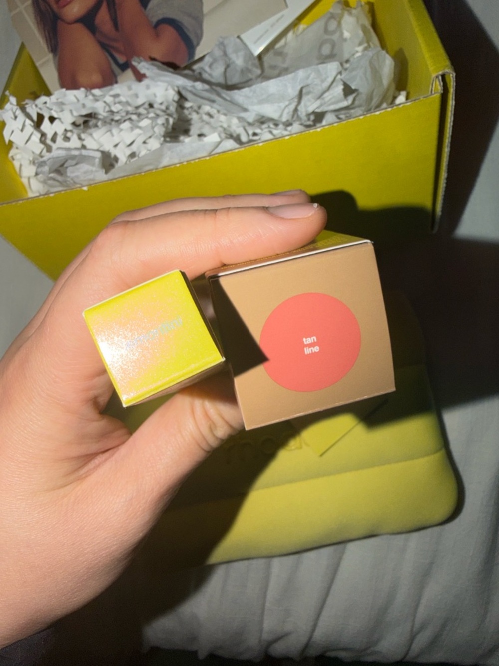 RHODE Lemontini Yellow Cosmetic Pouch with Branded Skincare Pack - Picture 3 of 5